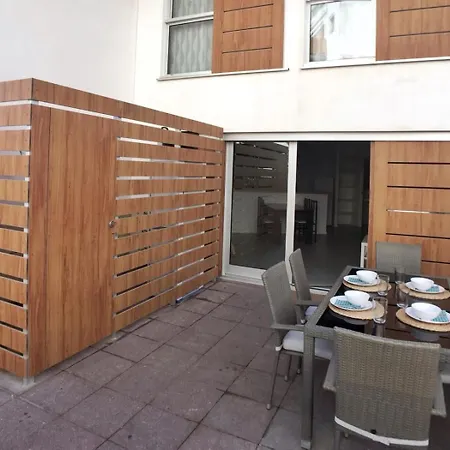 Sunny Duplex Martines